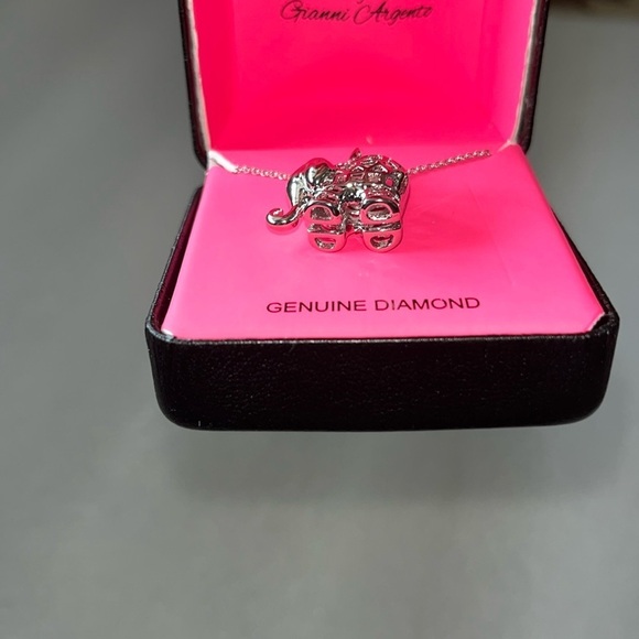 🆕 Gianni Argento Diamond Accent Elephant Pendant Necklace Silver Plated 18” - Picture 5 of 6